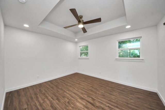 1015 E 32nd Street, Houston, TX 77022