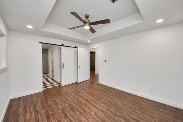 1015 E 32nd Street, Houston, TX 77022