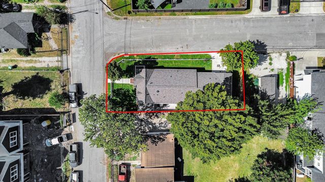 1015 E 32nd Street, Houston, TX 77022