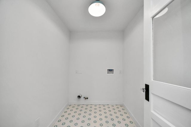 1015 E 32nd Street, Houston, TX 77022