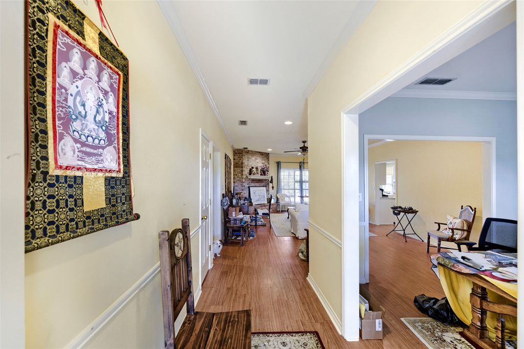 5008 Tahoka Drive, De Cordova, TX 76049 — photo 5