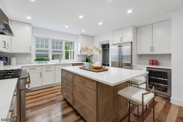 941 Lincoln Ave E, Cranford Twp., NJ 07016