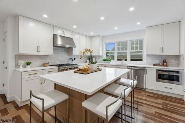 941 Lincoln Ave E, Cranford Twp., NJ 07016