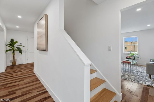 941 Lincoln Ave E, Cranford Twp., NJ 07016