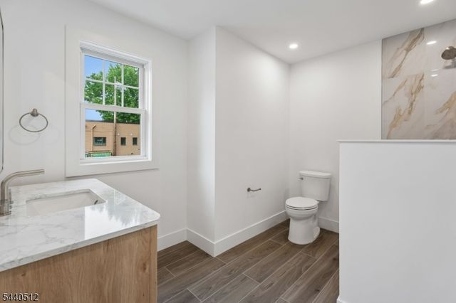 941 Lincoln Ave E, Cranford Twp., NJ 07016
