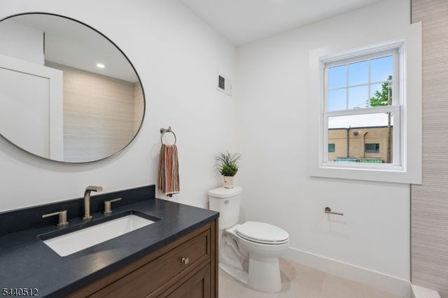 941 Lincoln Ave E, Cranford Twp., NJ 07016