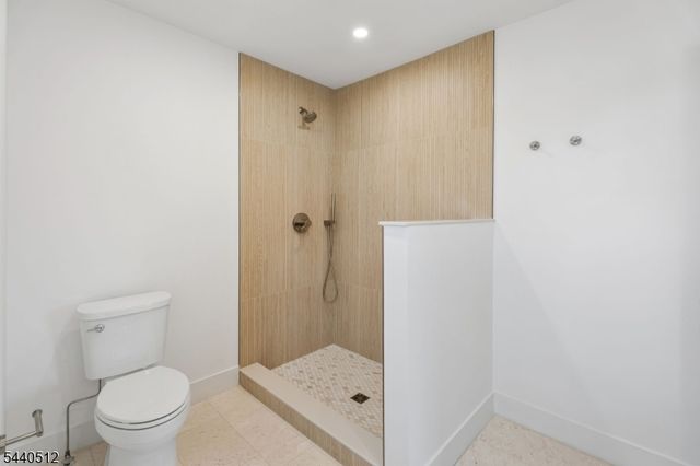 941 Lincoln Ave E, Cranford Twp., NJ 07016