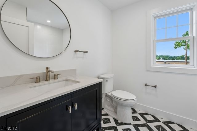 941 Lincoln Ave E, Cranford Twp., NJ 07016