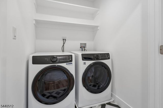 941 Lincoln Ave E, Cranford Twp., NJ 07016