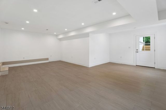 941 Lincoln Ave E, Cranford Twp., NJ 07016