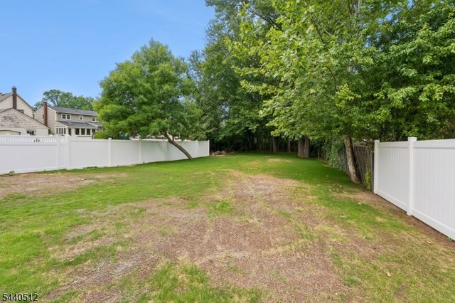 941 Lincoln Ave E, Cranford Twp., NJ 07016