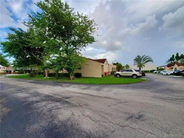 14927 SW 89th St 14927, Miami, FL 33196