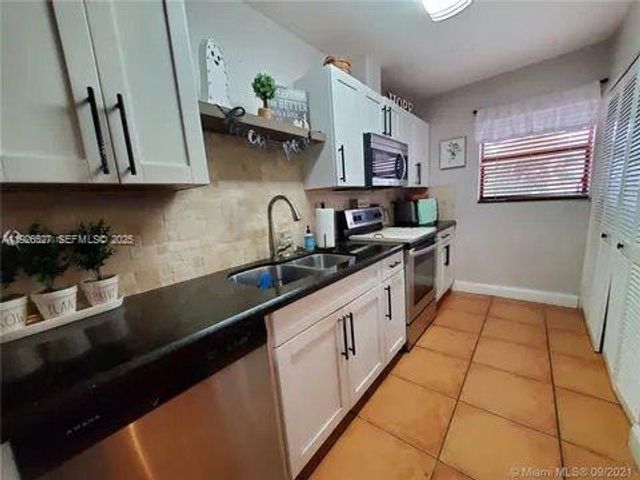 14927 SW 89th St 14927, Miami, FL 33196