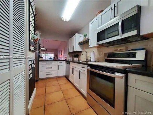 14927 SW 89th St 14927, Miami, FL 33196