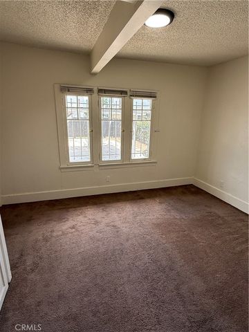 860 W 56th, Los Angeles, CA 90037