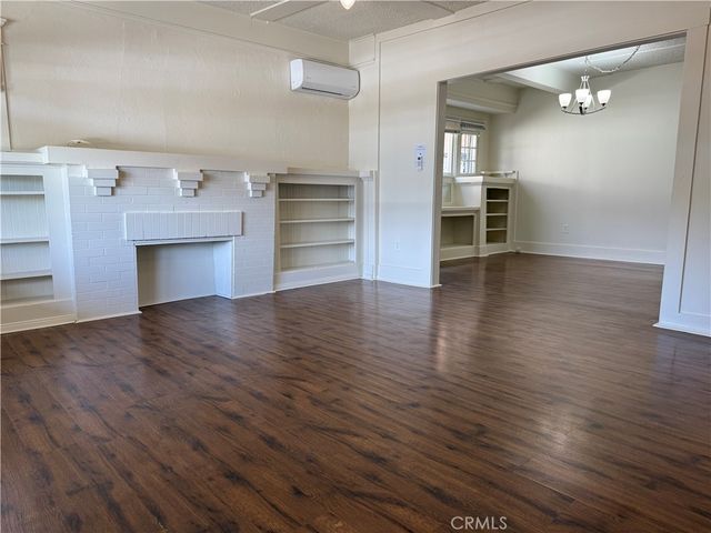 860 W 56th, Los Angeles, CA 90037