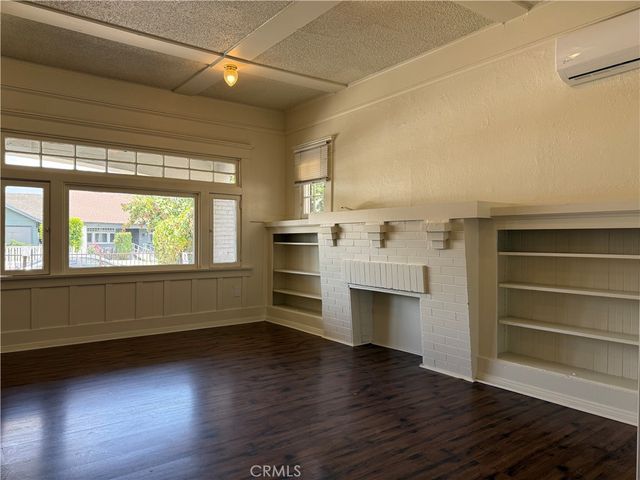 860 W 56th, Los Angeles, CA 90037
