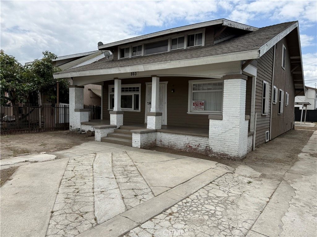860 W 56th, Los Angeles, CA 90037