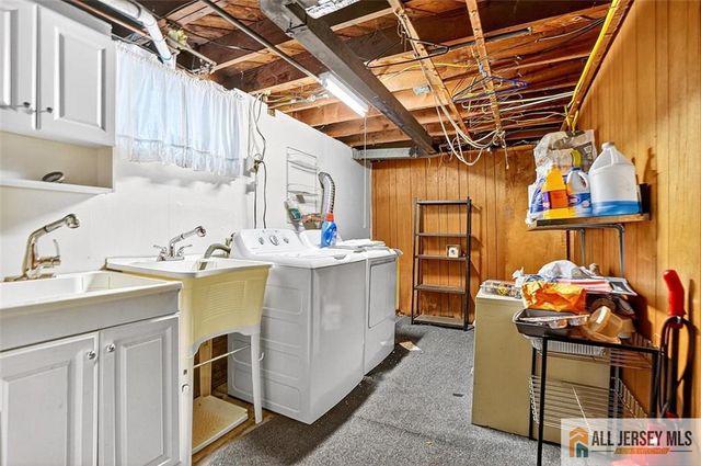 84 S Inman Avenue, Avenel, NJ 07001