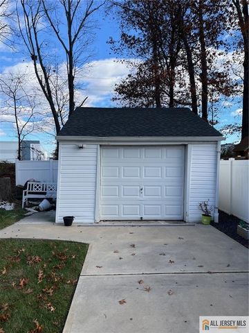 84 S Inman Avenue, Avenel, NJ 07001