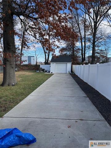 84 S Inman Avenue, Avenel, NJ 07001