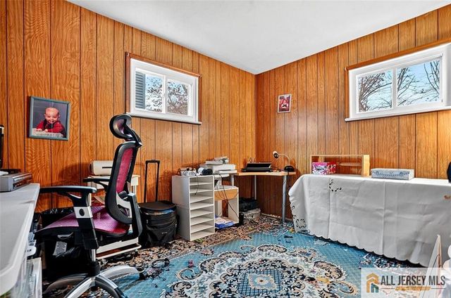 84 S Inman Avenue, Avenel, NJ 07001