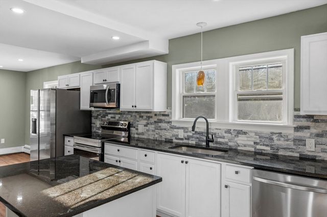 5 Lombard Ave, Athol, MA 01331