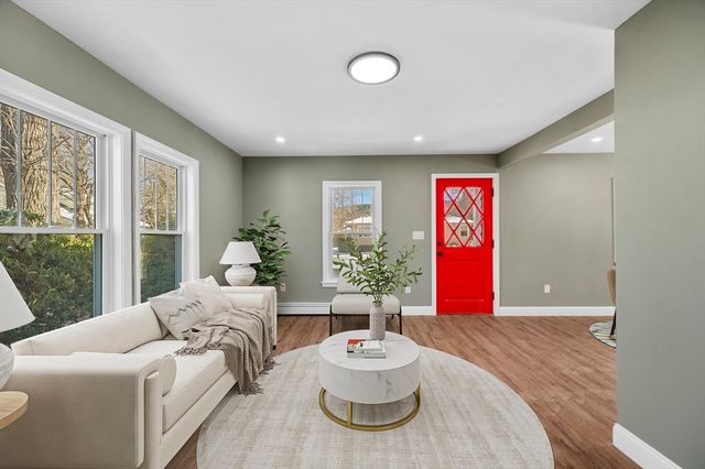 5 Lombard Ave, Athol, MA 01331