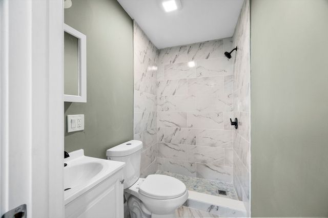 5 Lombard Ave, Athol, MA 01331