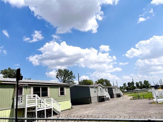 3234 Bobbie Street B, Houston, TX 77086