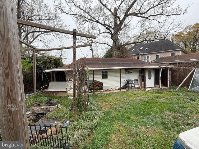 2622 GROVETON ST, Alexandria, VA 22306