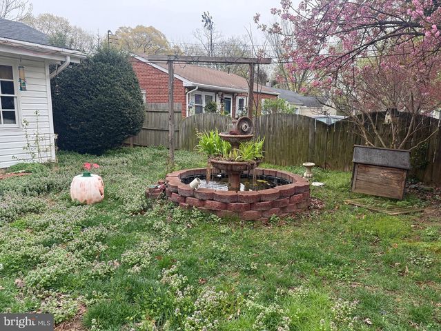 2622 GROVETON ST, Alexandria, VA 22306