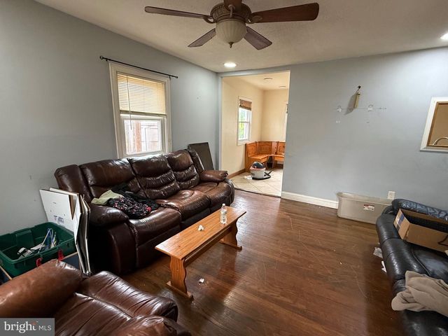 2622 GROVETON ST, Alexandria, VA 22306