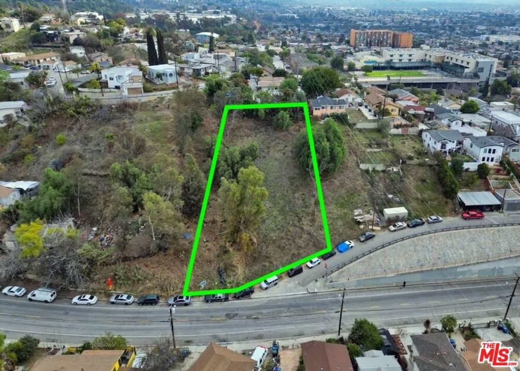 Image 1 of property listing at 1000 N Gage Avenue, Los Angeles, CA 90063