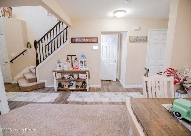 261 Boulders West Dr, Shepherdsville, KY 40165