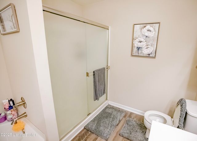 261 Boulders West Dr, Shepherdsville, KY 40165