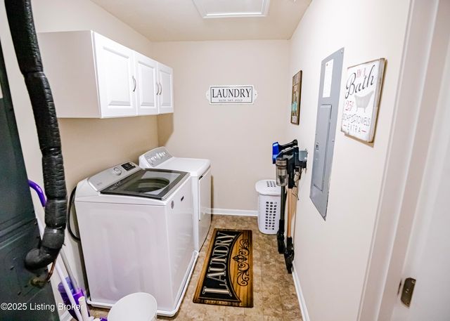 261 Boulders West Dr, Shepherdsville, KY 40165