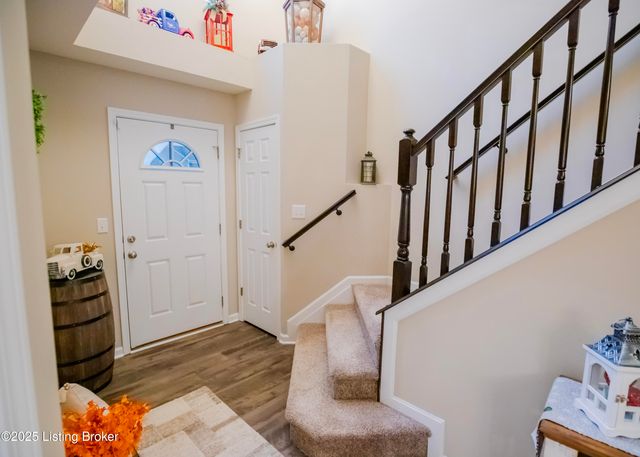 261 Boulders West Dr, Shepherdsville, KY 40165