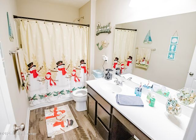 261 Boulders West Dr, Shepherdsville, KY 40165