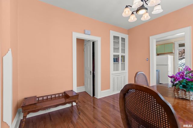 1217 W GILBERT Avenue, Peoria, IL 61604