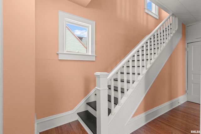 1217 W GILBERT Avenue, Peoria, IL 61604