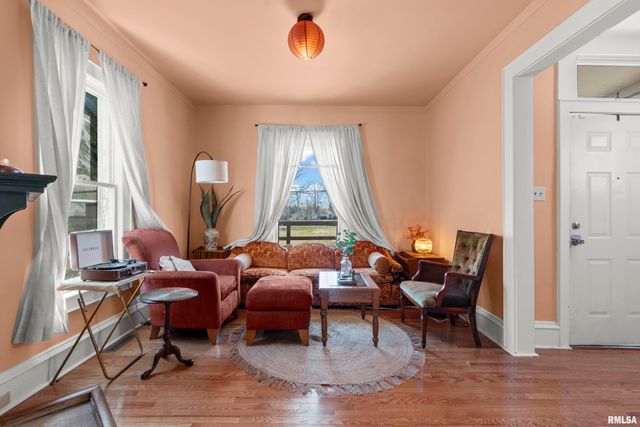 1217 W GILBERT Avenue, Peoria, IL 61604