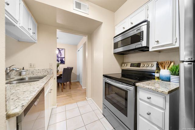 8702 Village Dr Apt 503, San Antonio, TX 78217