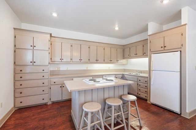 21746 Troon Lane, Siloam Springs, AR 72761