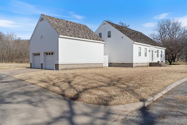 21746 Troon Lane, Siloam Springs, AR 72761