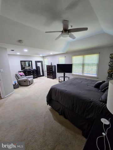 1674 ROCKCRESS DR, Jamison, PA 18929