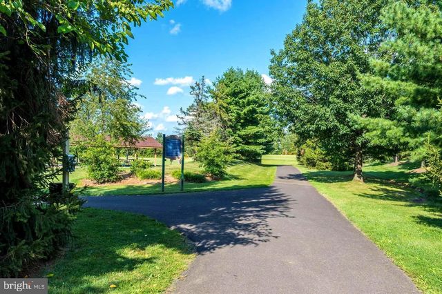 1674 ROCKCRESS DR, Jamison, PA 18929