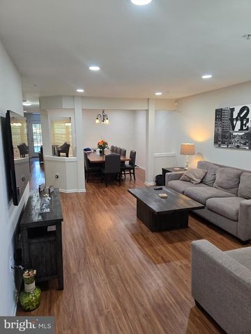 1674 ROCKCRESS DR, Jamison, PA 18929