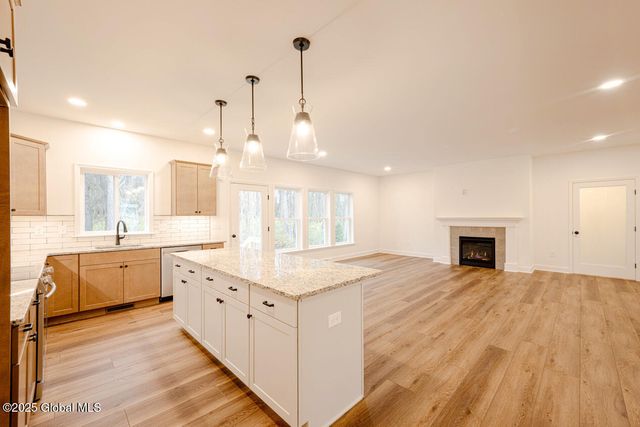59 Heritage Way, Bethlehem, NY 12158