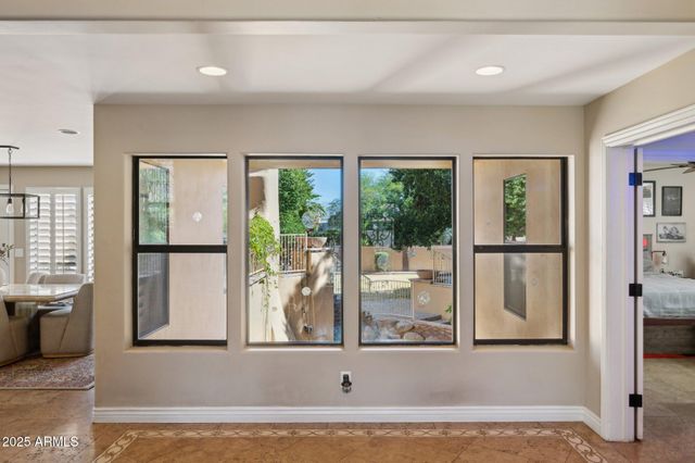 11621 S BLACKFOOT Drive, Phoenix, AZ 85044